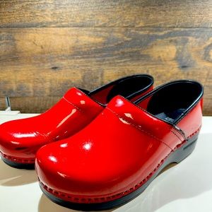 Dansko clogs red size 40